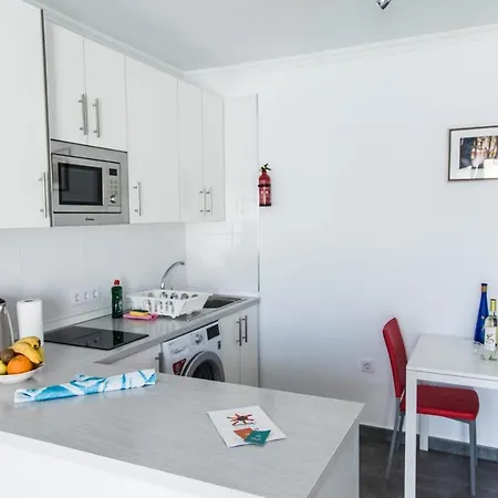 Sunny Days With Shared Pool And Free Wifi Apartment