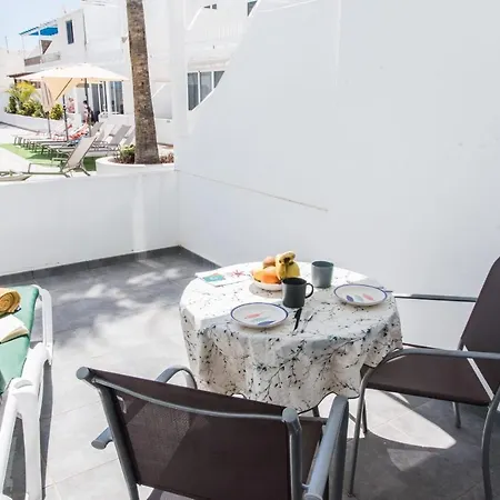 Sunny Days With Shared Pool And Free Wifi Apartment
